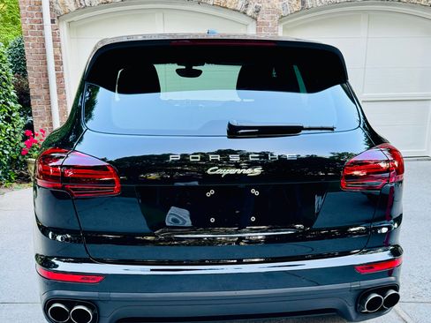 Used 2016 Porsche Cayenne S AWD/4WD image 4