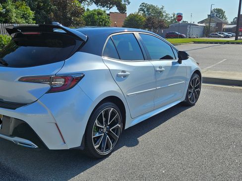 Used 2021 Toyota Corolla XSE image 6