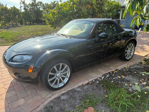 Used 2008 MAZDA MX-5 Miata Touring RWD image 4