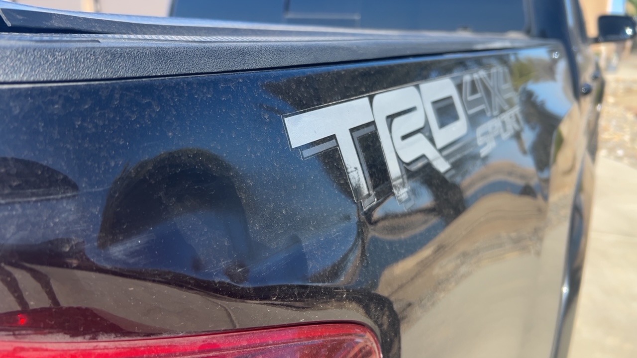 Used 2017 Toyota Tacoma TRD Sport AWD/4WD image 21