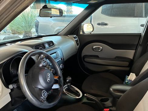 Used 2015 Kia Soul image 6