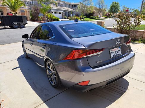 Used 2019 Lexus IS 300 F Sport w/ F Sport Package image 4