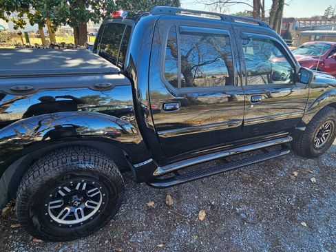Used 2005 Ford Explorer Sport Trac XLT image 5