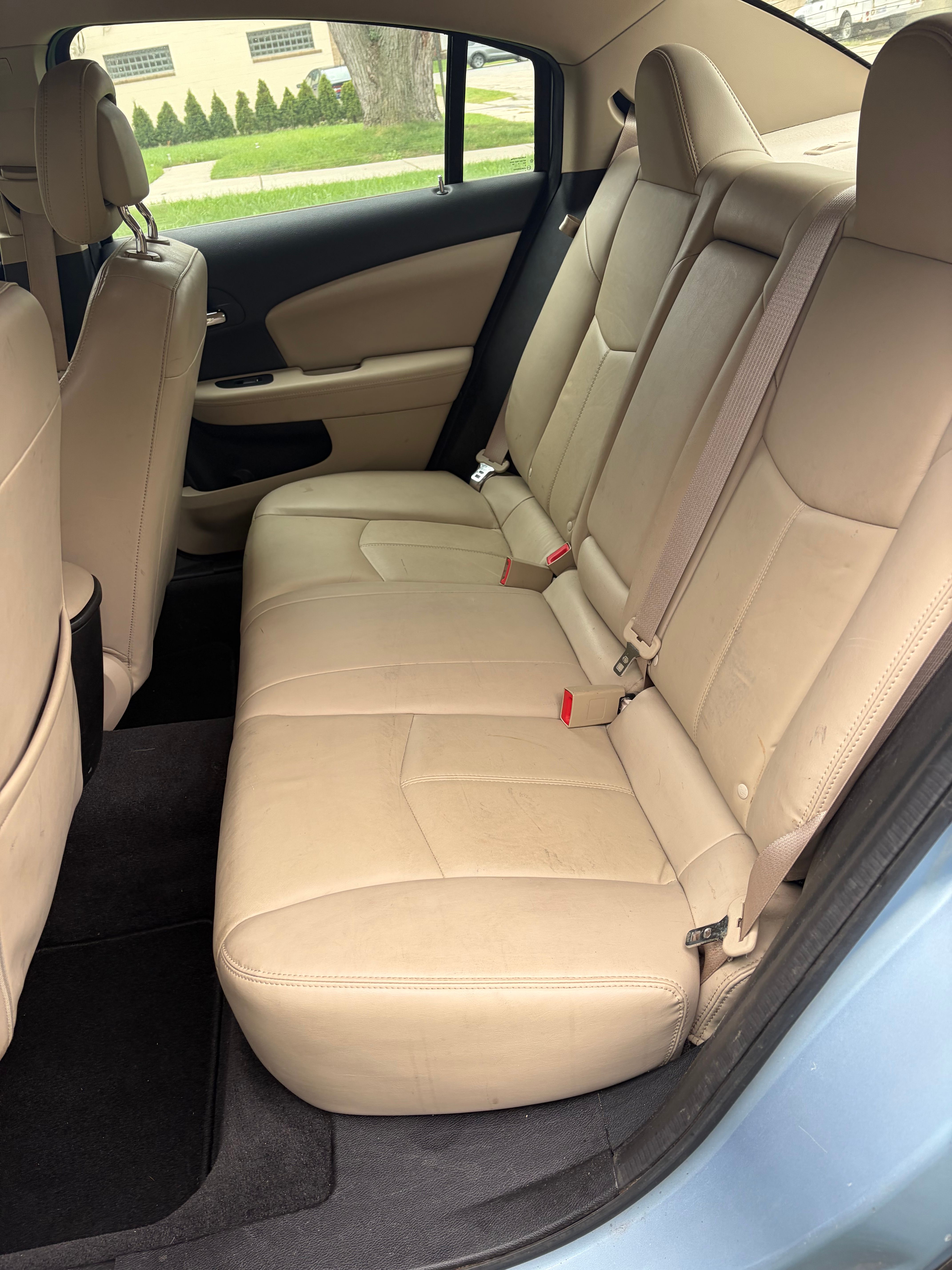 Used 2012 Chrysler 200 Limited FWD image 10