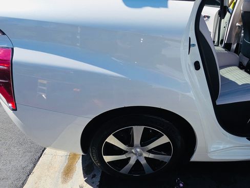 Used 2019 Toyota Mirai image 9