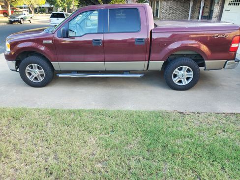 Used 2006 Ford F150 XLT AWD/4WD image 2
