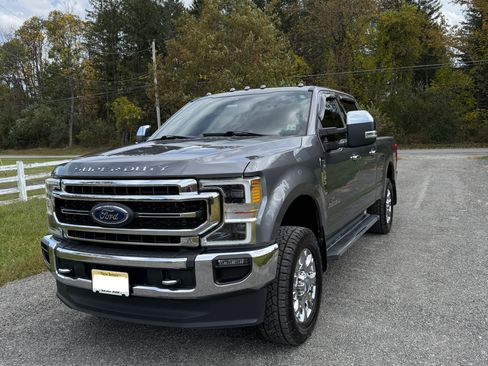 Used 2021 Ford F250 Lariat w/ Lariat Ultimate Package image 2