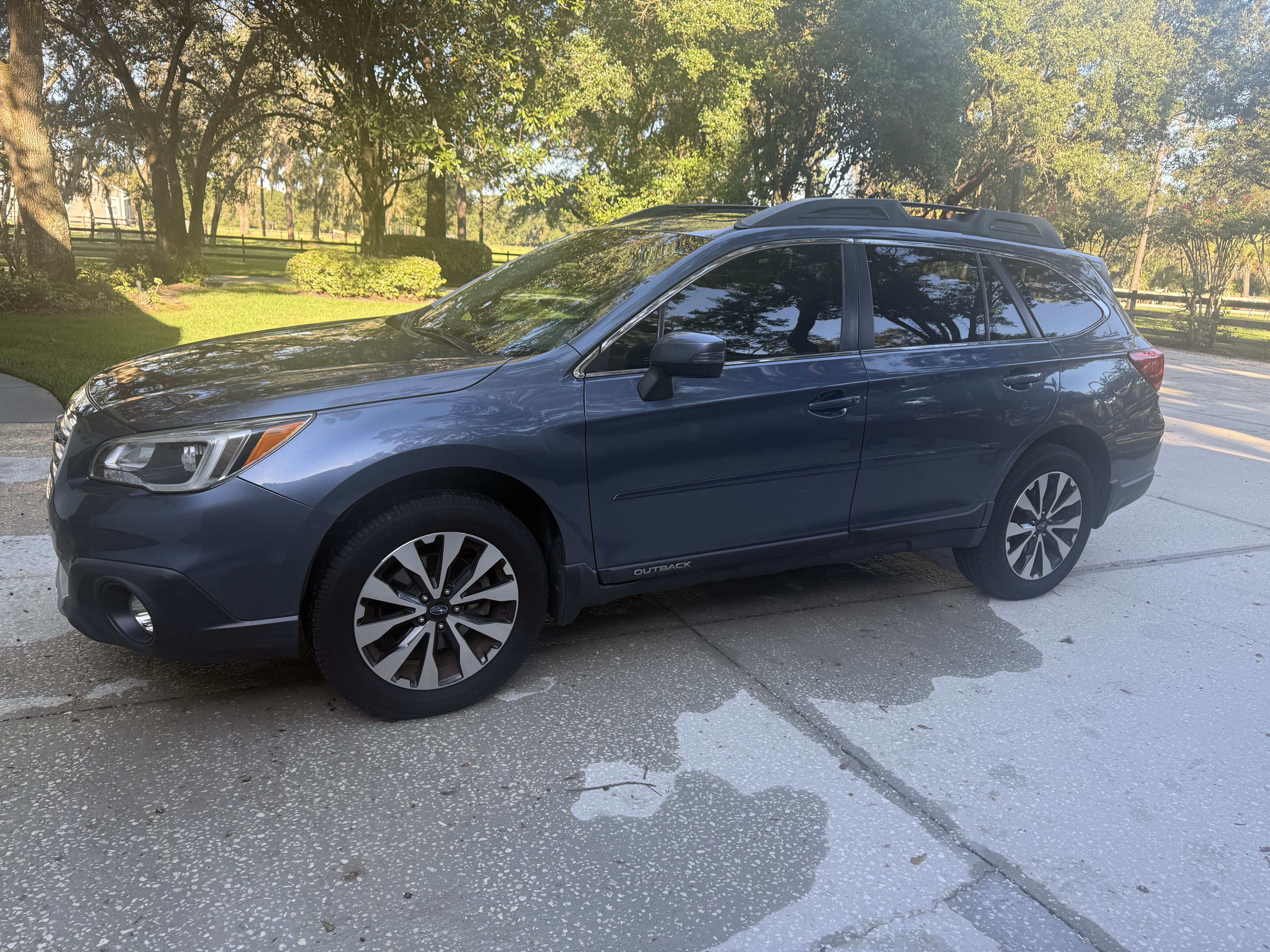 Used 2016 Subaru Outback 2.5i AWD/4WD image 2