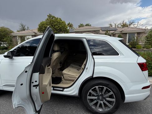 Used 2017 Audi Q7 3.0T Premium Plus AWD/4WD image 13