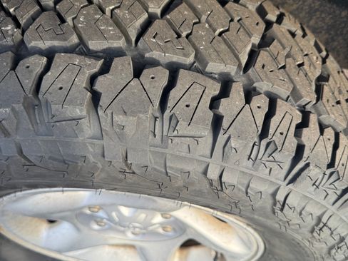 Used 2002 Toyota Sequoia SR5 image 5