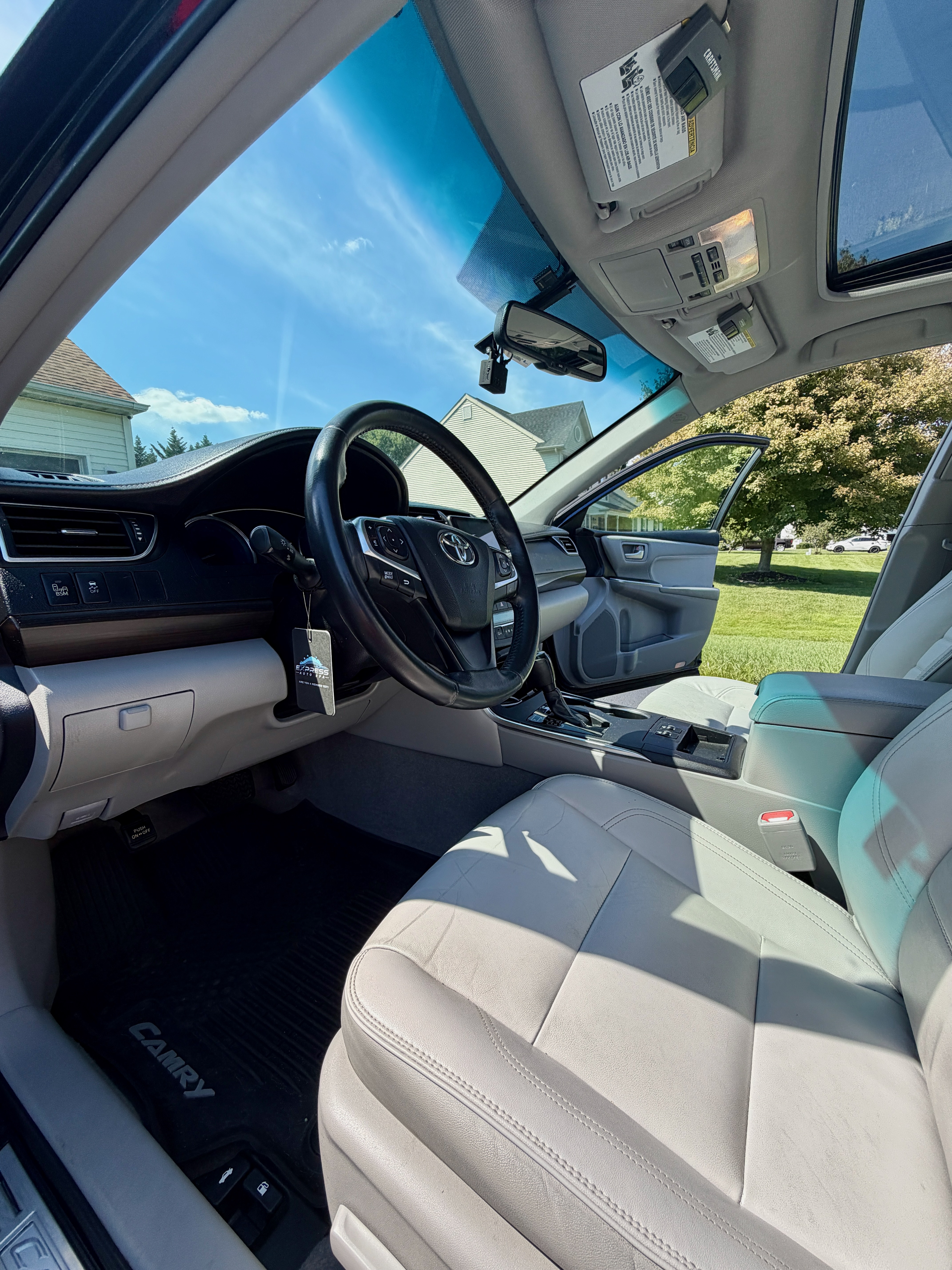 Used 2016 Toyota Camry XLE w/ Moonroof Package FWD image 6
