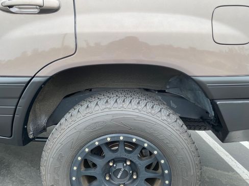 Used 2000 Lexus LX 470 4WD image 29