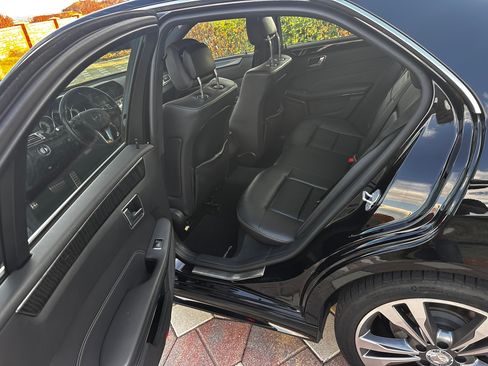 Used 2016 Mercedes-Benz E 350 Sedan image 5