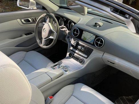 Used 2016 Mercedes-Benz SL 400 image 11
