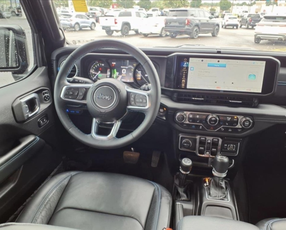 Used 2024 Jeep Wrangler High Altitude AWD/4WD image 11