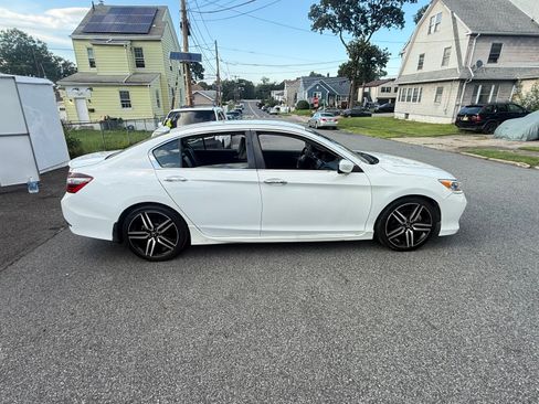 Used 2016 Honda Accord Sport image 15
