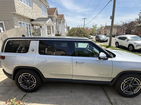 Used 2026 Rivian R1S Adventure AWD/4WD image 12