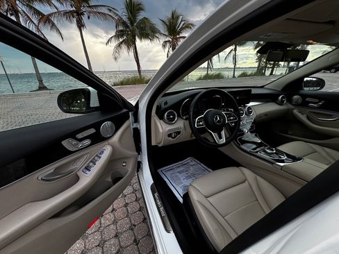 Used 2021 Mercedes-Benz C 300 4MATIC Sedan image 9