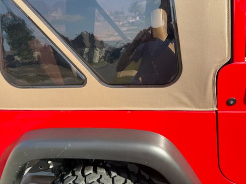 Used 2002 Jeep Wrangler X image 19