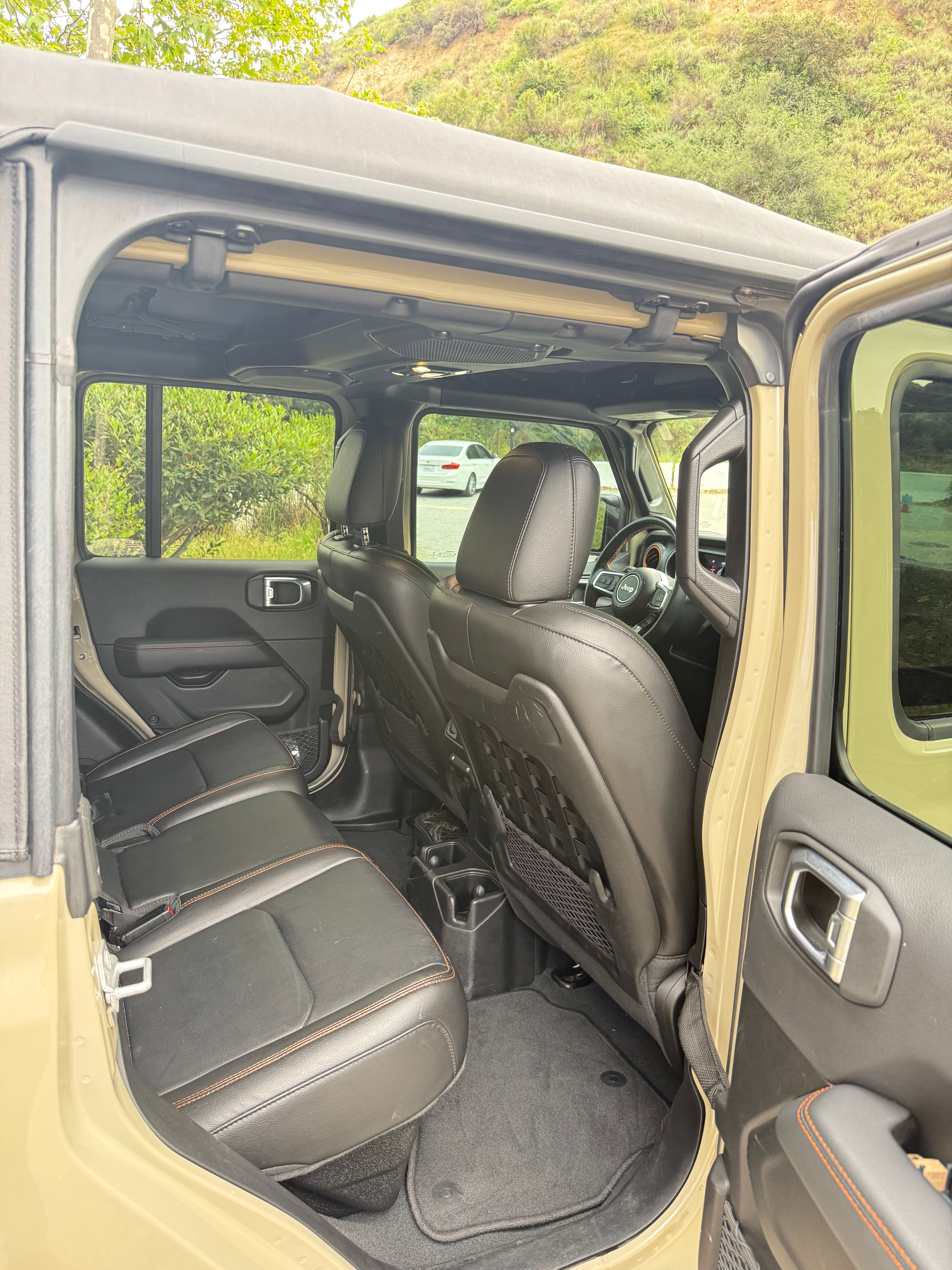 Used 2022 Jeep Gladiator Mojave w/ Trailer Tow Package AWD/4WD image 9