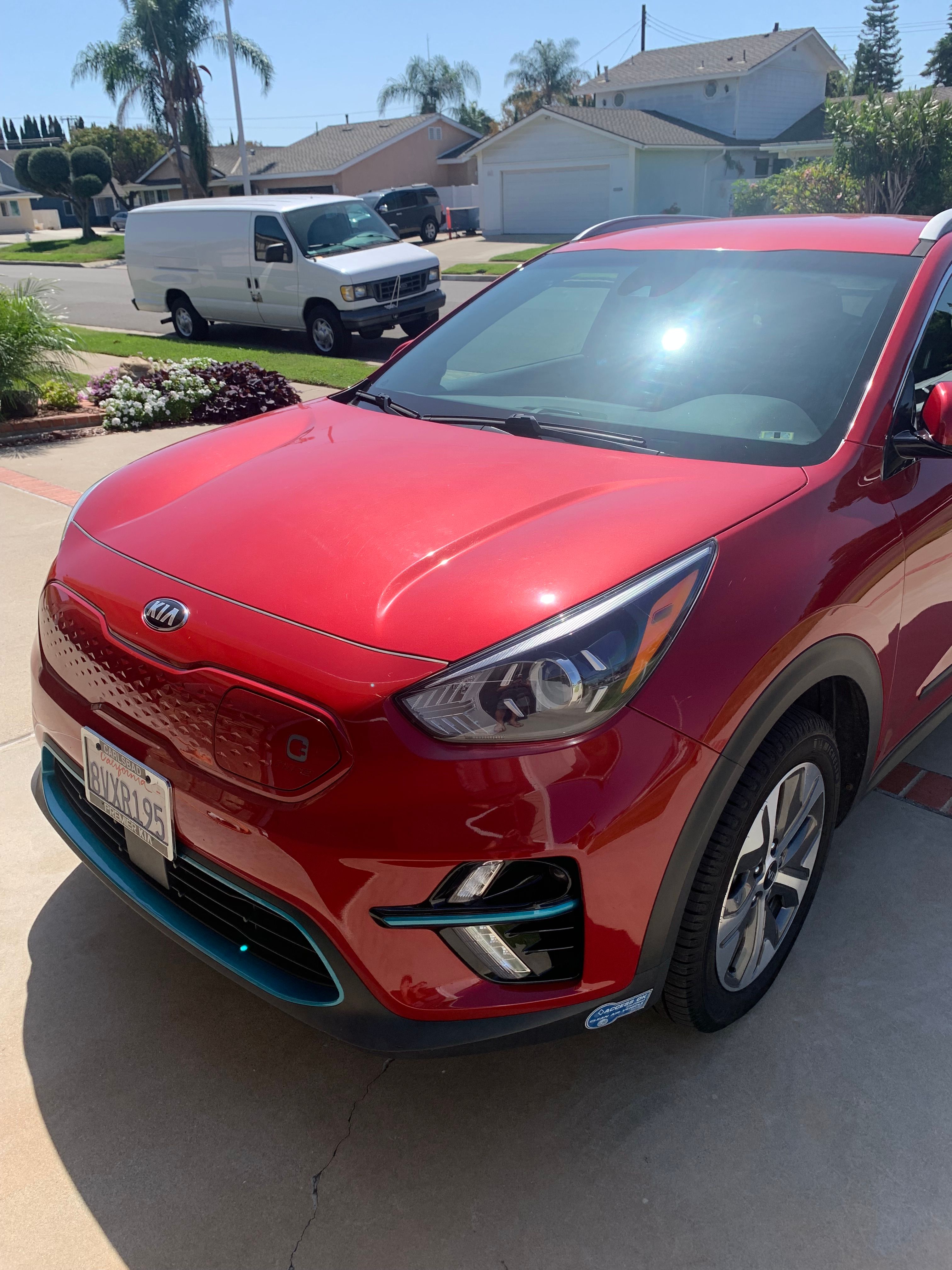 Used 2020 Kia Niro EX w/ Cold Weather Package FWD image 4