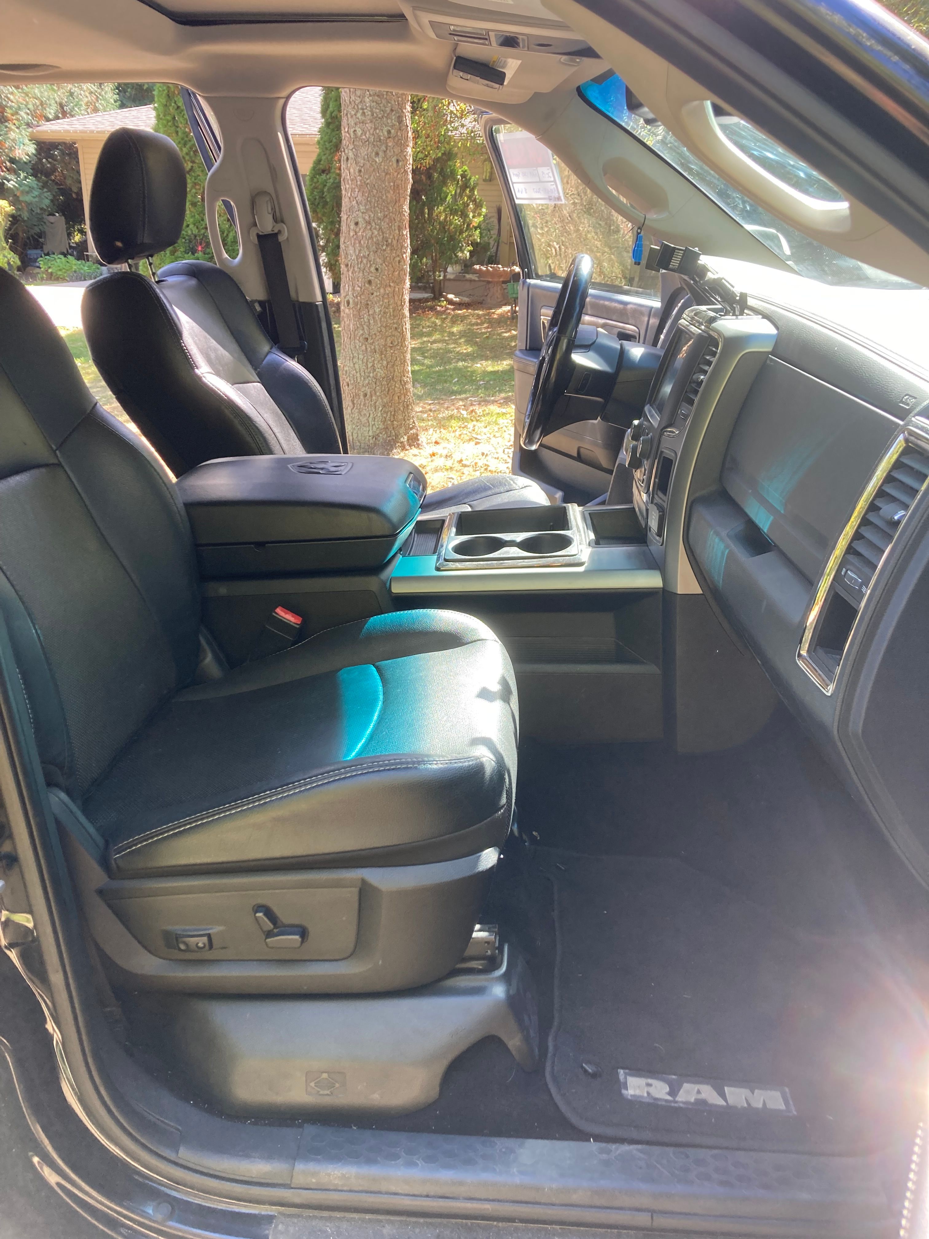 Used 2015 RAM 1500 Sport w/ Sport Premium Group AWD/4WD image 6