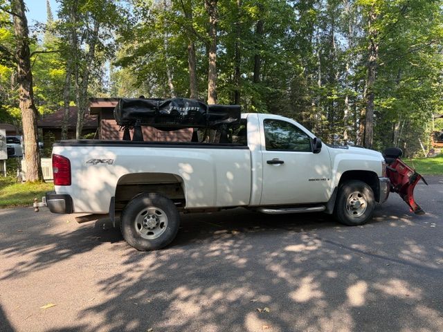 Used 2009 Chevrolet Silverado 2500 W/T w/ Snow Plow Prep Package AWD/4WD image 6