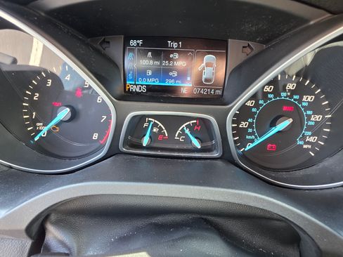 Used 2016 Ford Escape SE image 14