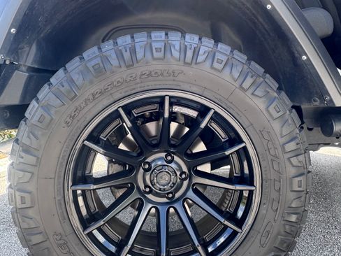 Used 2024 Jeep Wrangler Unlimited Sport AWD/4WD image 30