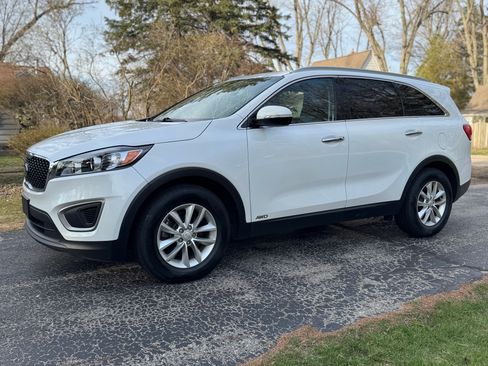 Used 2017 Kia Sorento AWD w/ LX Convenience Package image 11
