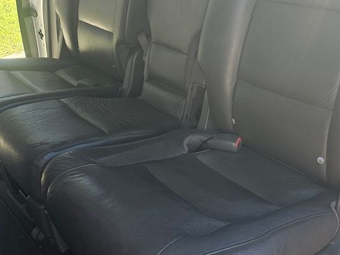 Used 2011 Honda Odyssey Touring Elite image 6