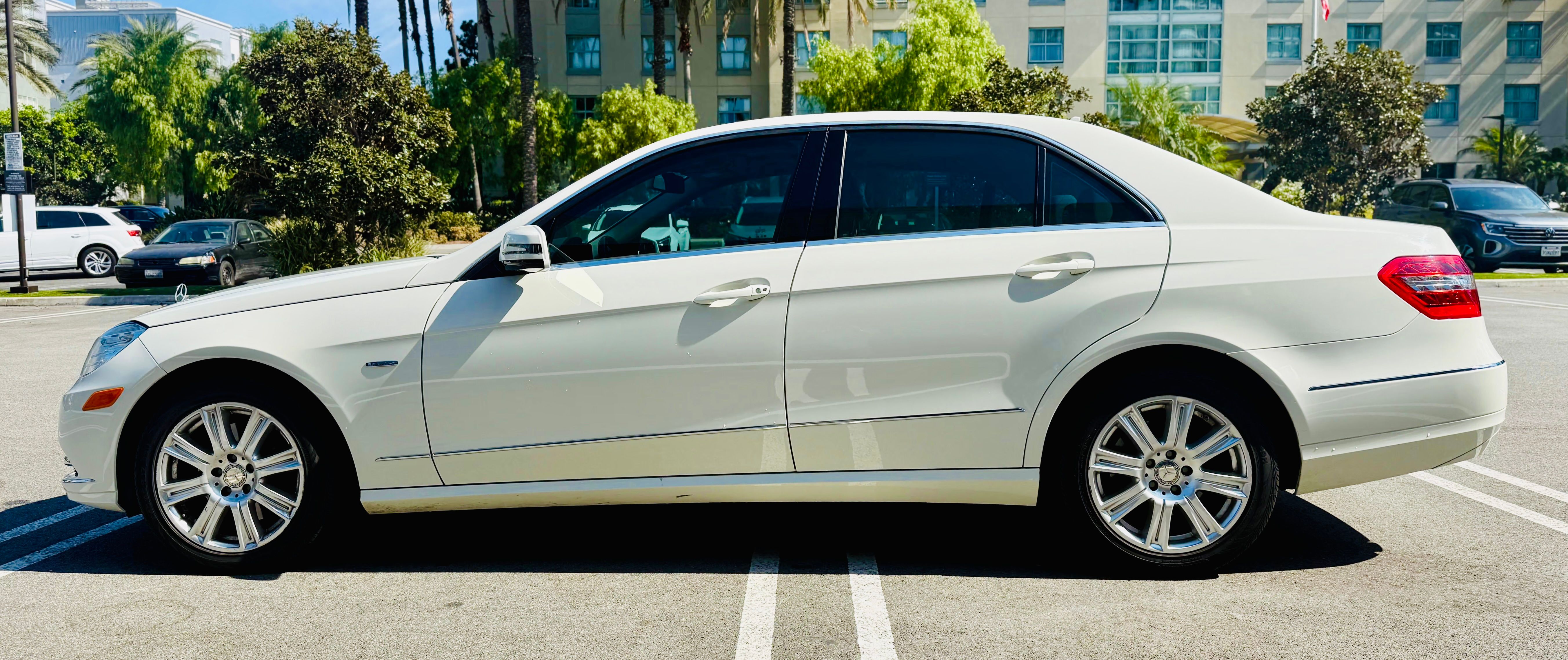 Used 2012 Mercedes-Benz E 350 Sedan image 2