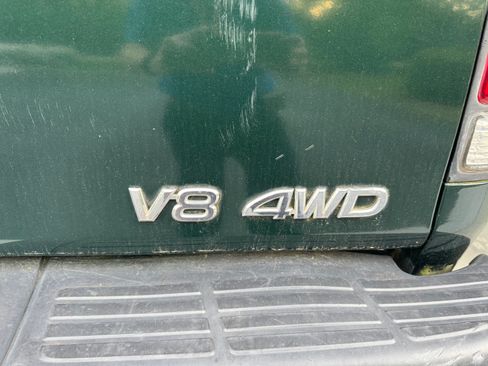 Used 2000 Toyota Tundra SR5 image 17