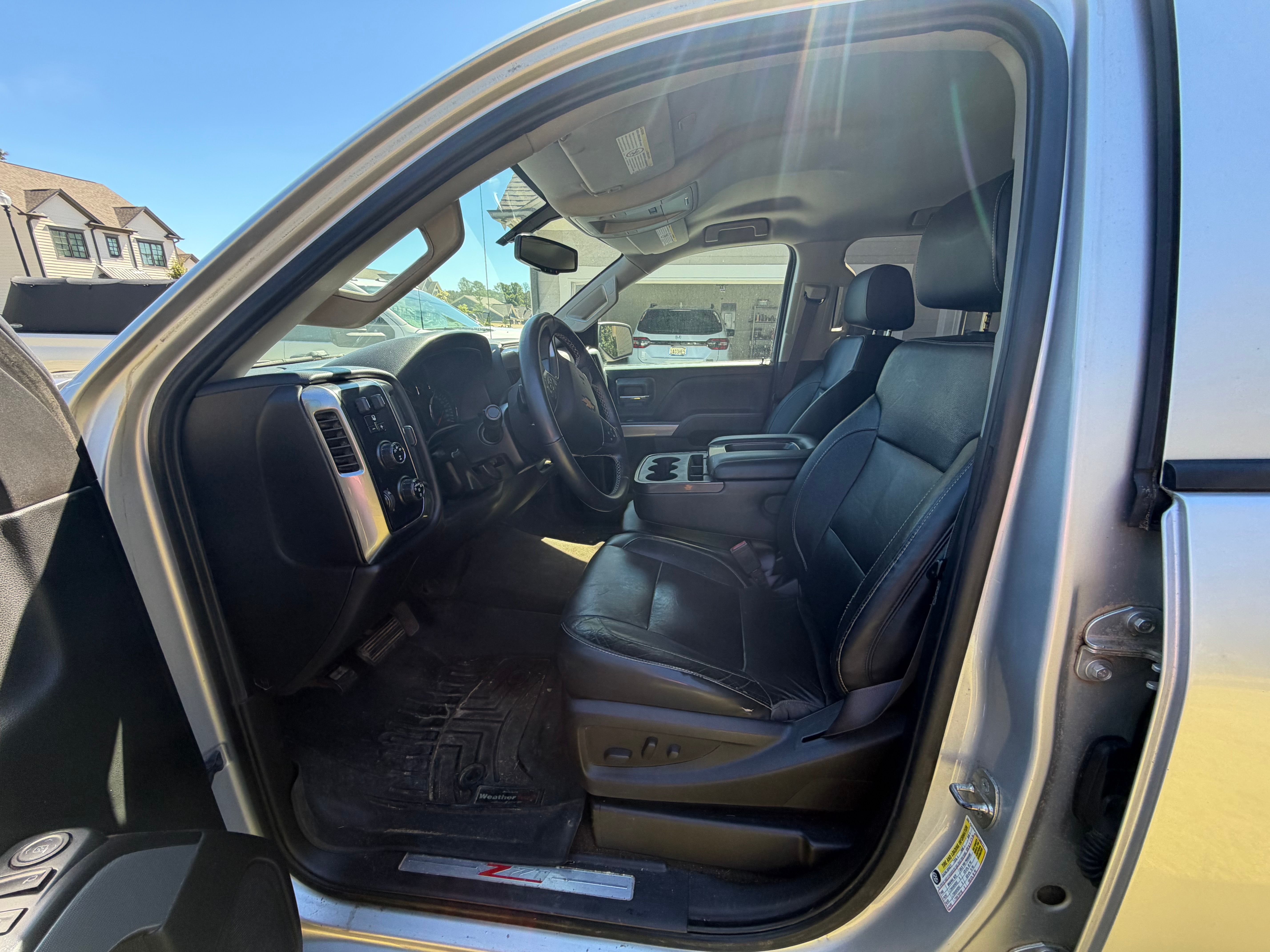 Used 2015 Chevrolet Silverado 2500 LT w/ LT Convenience Package AWD/4WD image 9
