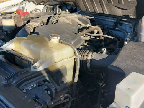 Used 2016 Nissan NV 2500 SV w/ Technology Package image 16