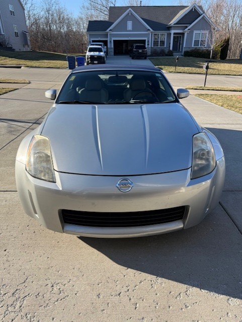 Used 2004 Nissan 350Z Touring RWD image 4