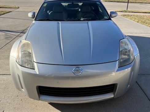 Used 2004 Nissan 350Z Touring image 4