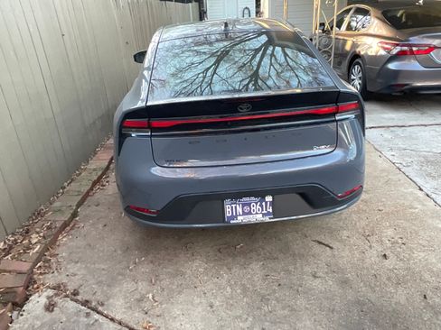 Used 2024 Toyota Prius LE image 5