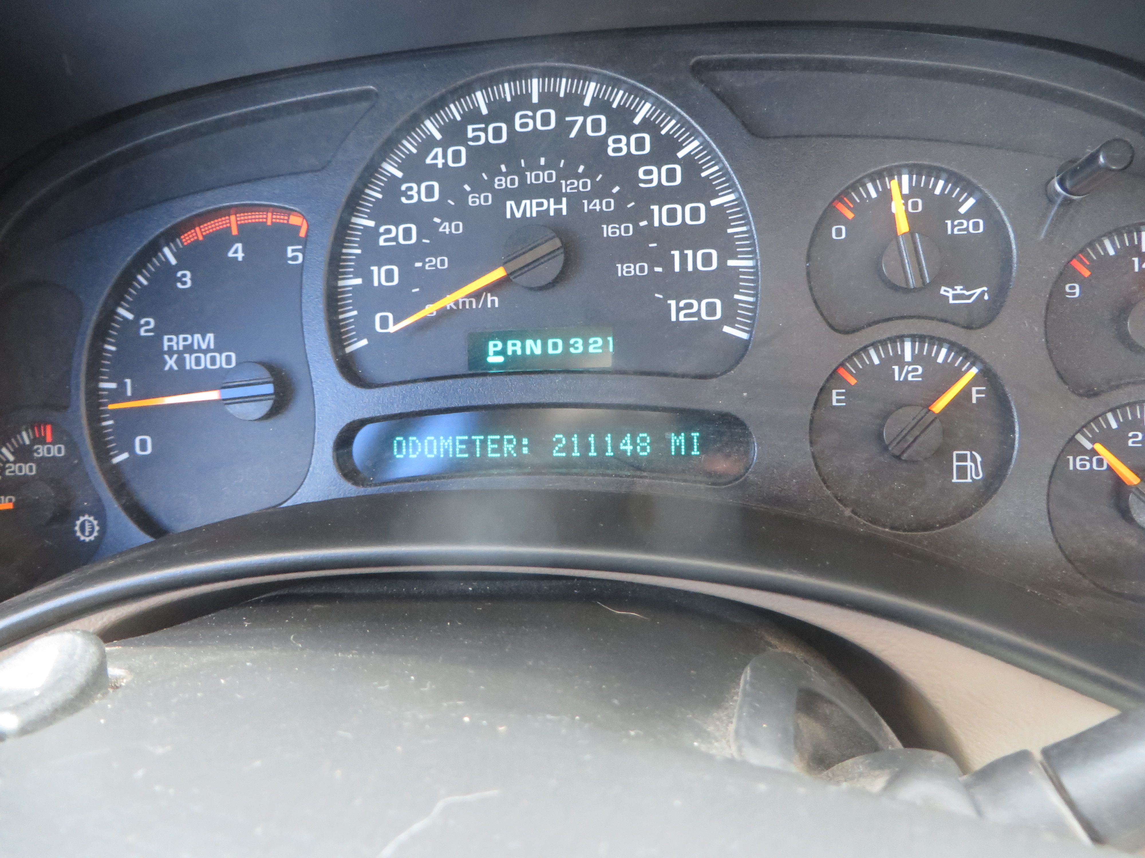 Used 2005 Chevrolet Silverado 2500 LT w/ Heavy-Duty Power Package AWD/4WD image 2
