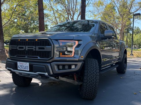 Used 2019 Ford F150 Raptor w/ Equipment Group 802A Luxury AWD/4WD image 2