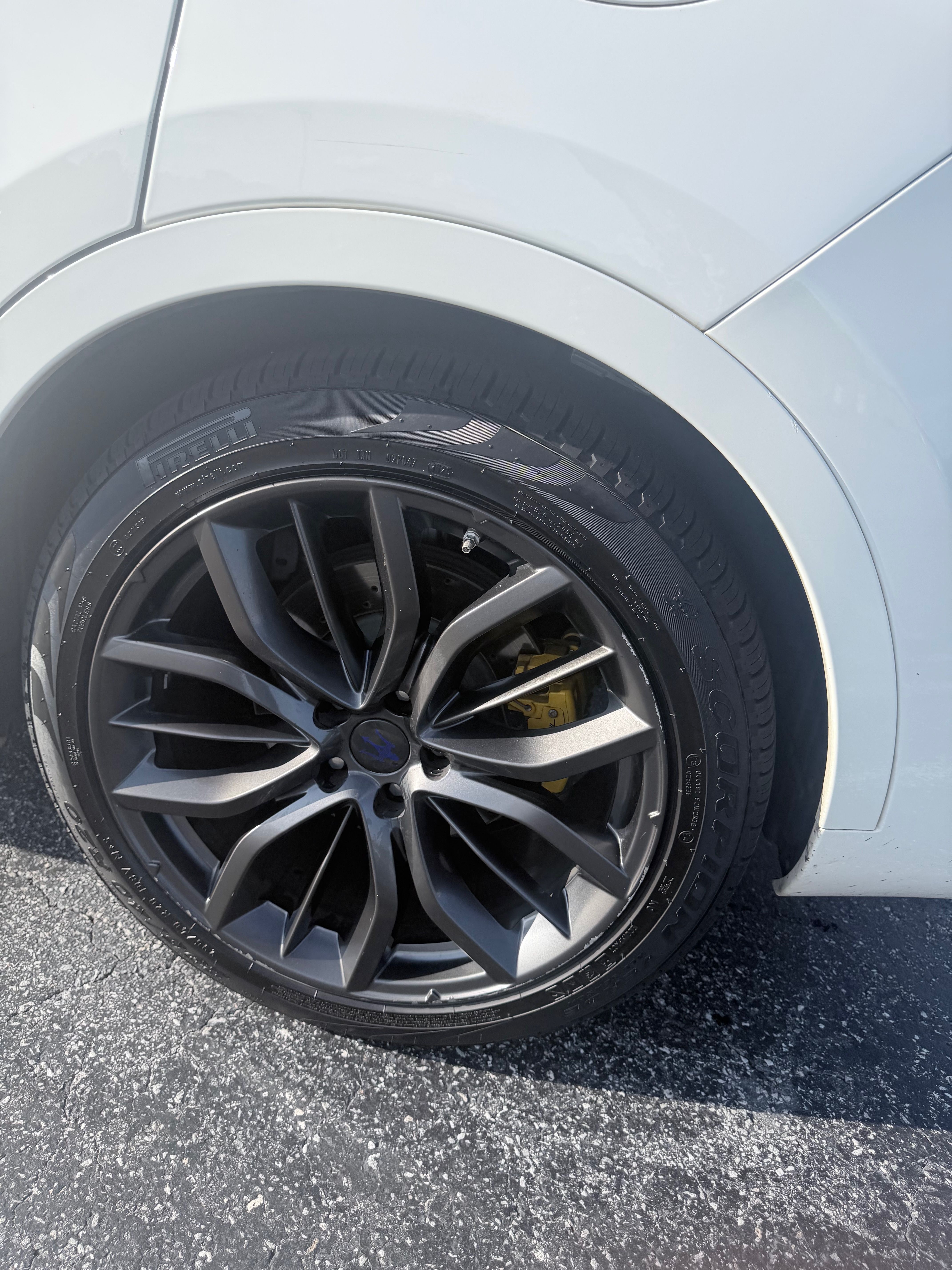 Used 2019 Maserati Levante S GranSport AWD/4WD image 5