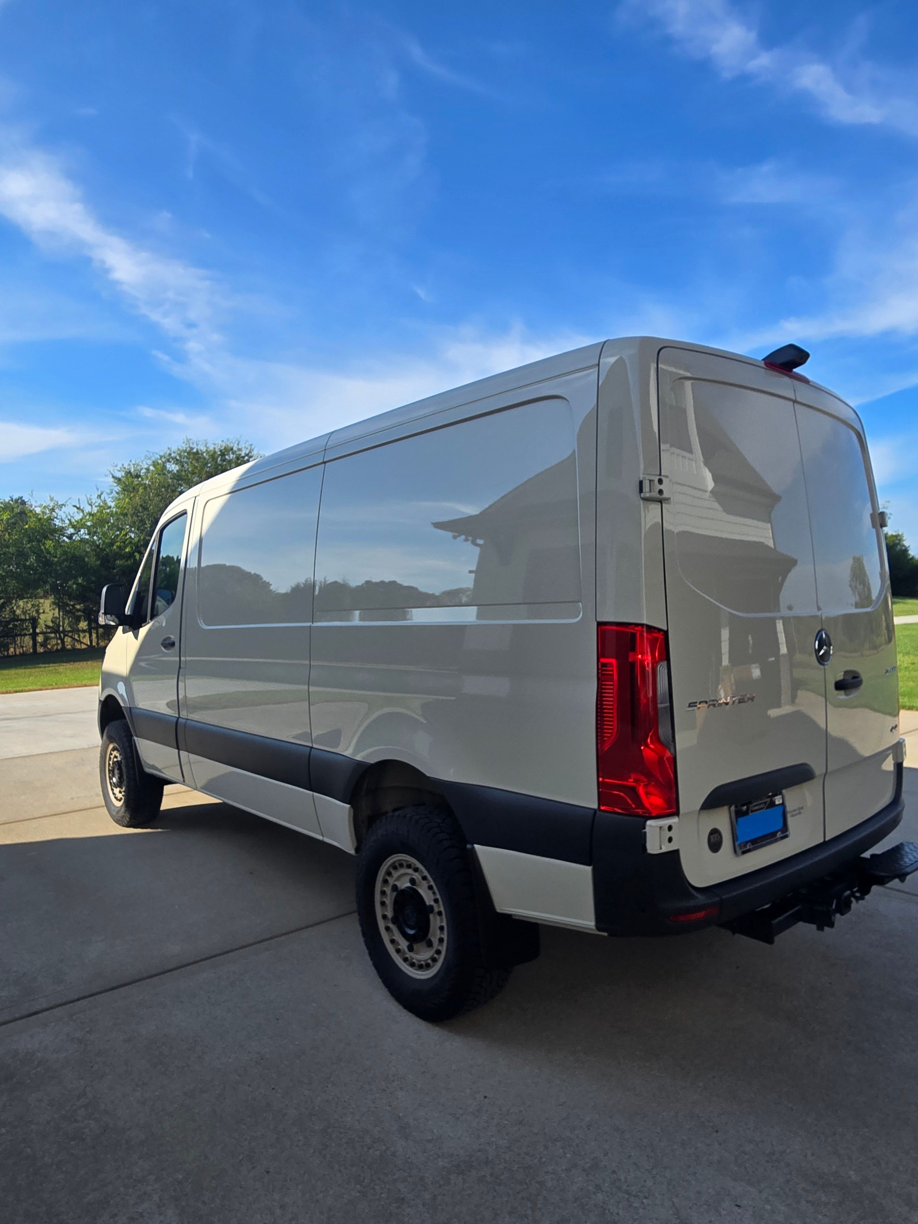Used 2022 Mercedes-Benz Sprinter 2500 image 5