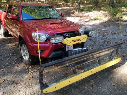 Used 2015 Toyota Tacoma Pickup 4D 6 ft image 2