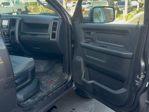 Used 2017 RAM 1500 Express w/ Express Value Package RWD image 19