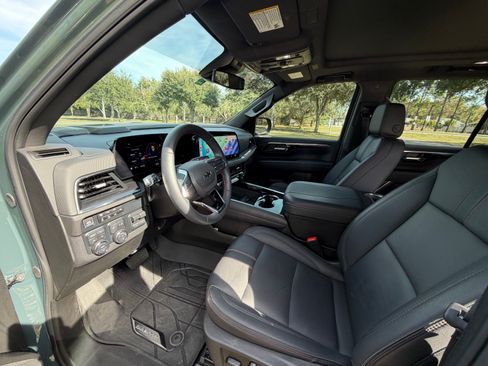 Used 2025 Chevrolet Tahoe RST w/ RST Capability Package image 5