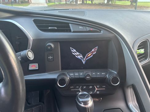 Used 2017 Chevrolet Corvette Stingray Coupe w/ 1LT RWD image 14