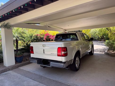 Used 2006 Lincoln Mark LT 2WD image 6
