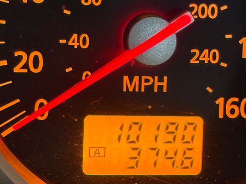 Used 2004 Nissan 350Z Touring RWD image 11
