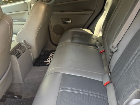 Used 2005 Jeep Grand Cherokee Limited AWD/4WD image 11