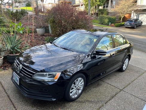 Used 2016 Volkswagen Jetta SE image 4